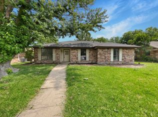 138 Ridgegate Dr, Garland, TX 75040