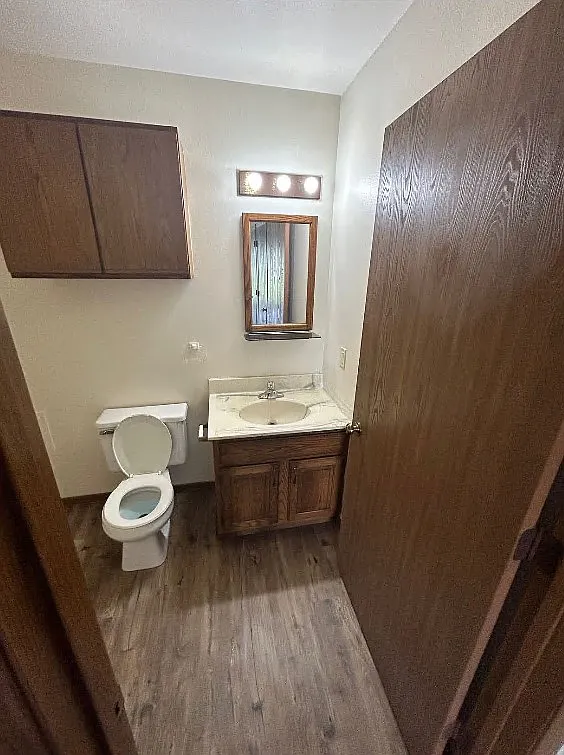 Studio, $595 — Photo 3