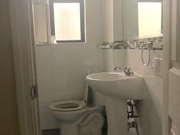4th image of 230 Brook Ave APT 20