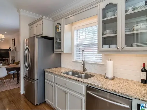 212 Meadow Croft Cir, Birmingham, AL 35242