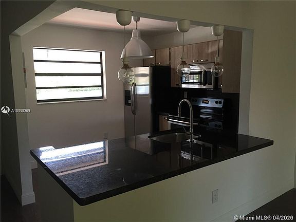 5th image of 1054 NE 209th Ter