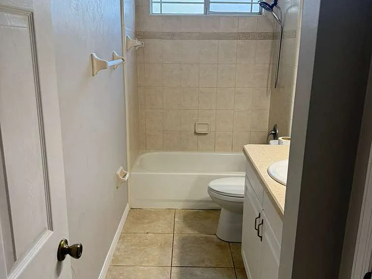 8379 SW 74th Pl — Photo 2