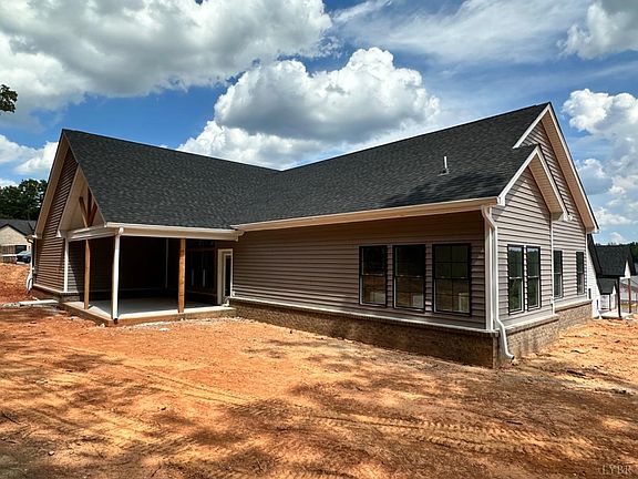 3rd image of 162 Bloom Ct