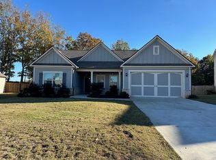 1635 Jasper Dr, Winder, GA 30680