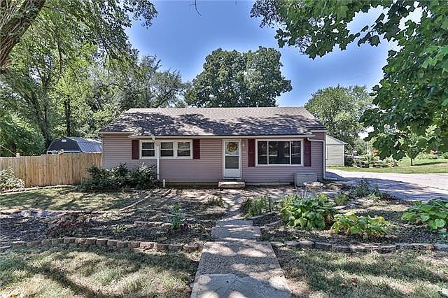 1st image of 730 N 80th Pl