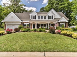 823 Garland Pl, Saint Louis, MO 63122