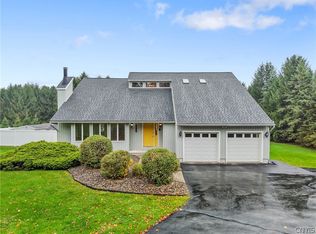 8043 Broadfield Rd, Manlius, NY 13104