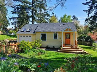 2620 SW Moss St, Portland, OR 97219