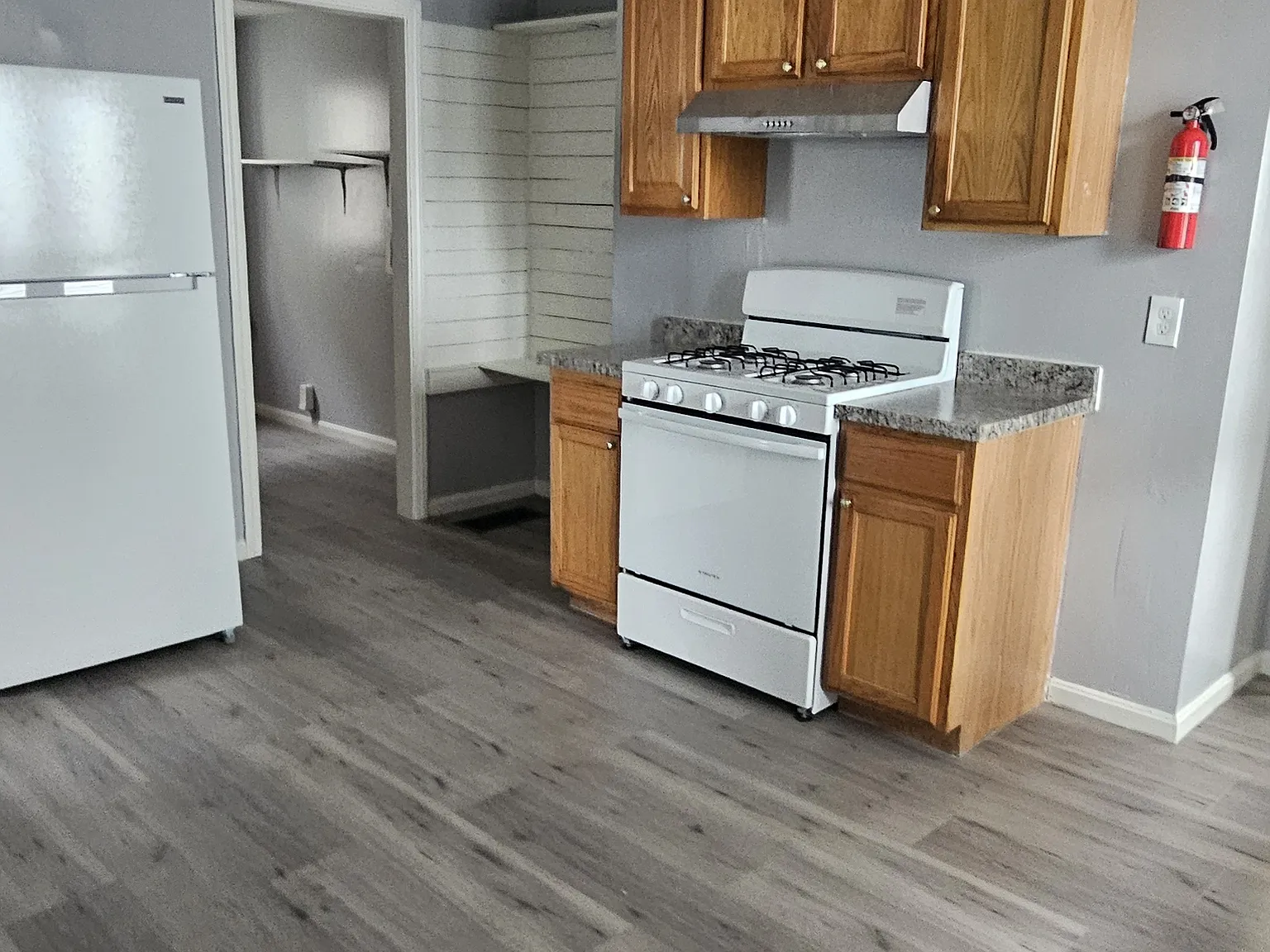 4 bed, $2,800 — Photo 2