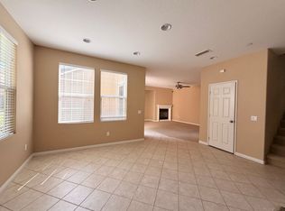 3220 London Ln, Oxnard, CA 93036