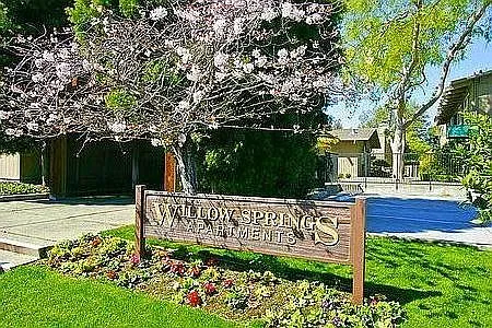 Willow Springs Apartments