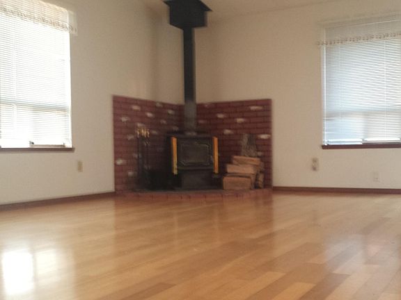 5th image of 401 Duck Lake Dr SE