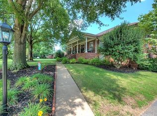 10800 Ramshorn Rd, Midlothian, VA 23113