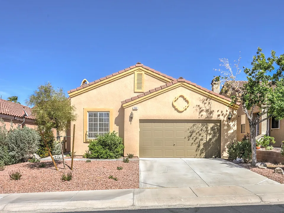 258 Casa Robles St