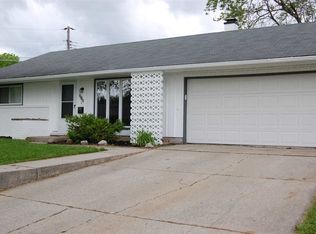 6819 Butternut Ln, Fort Wayne, IN 46825