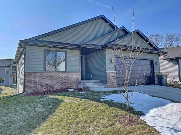 4049 Olivia Ct, Iowa City, IA 52245