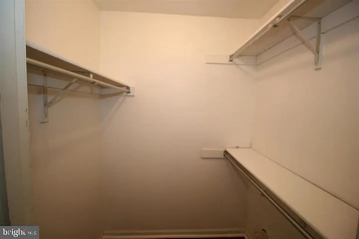 681A Rose Hollow Dr — Photo 16