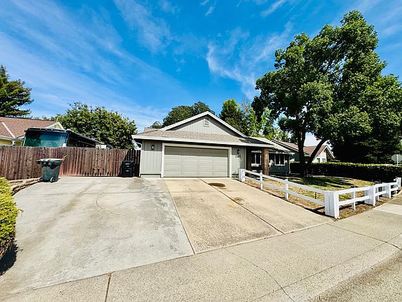 3rd image of 1530 Vista Creek Dr