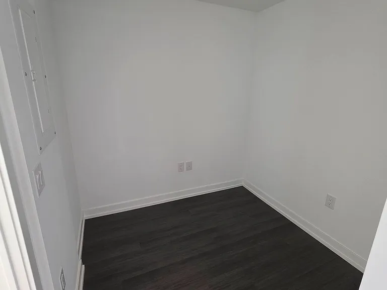 4010 Eglinton Ave W #1107 — Photo 7
