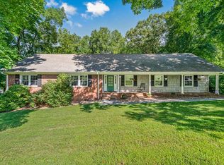 471 Sherwood Forest Rd, Winston Salem, NC 27104
