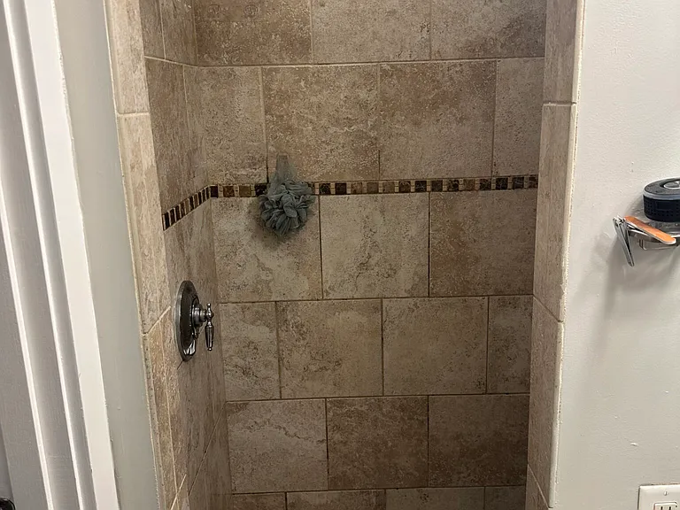 842R Dorchester Ave #2R — Photo 5