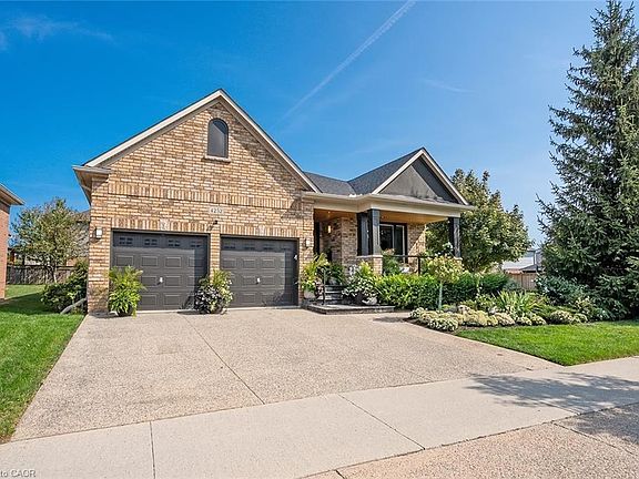 2nd image of 4252 Sarazen Dr