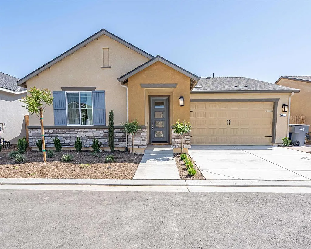 4 bed, 1794 sqft, $4,695 — Photo 1