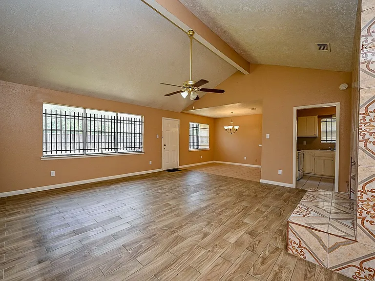 2667 Grand Canyon Dr — Photo 5