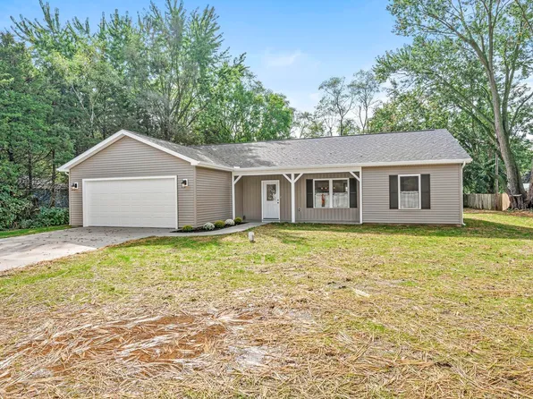 29698 San Lucia Dr, Elkhart, IN 46514