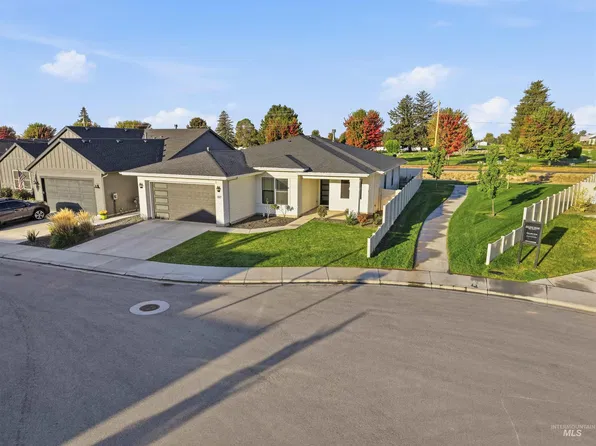 1817 N Burnam Ave, Star, ID 83669
