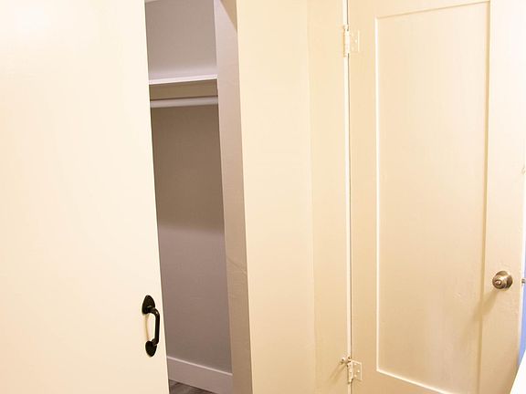 4th image of 1344 7th Ave APT 5