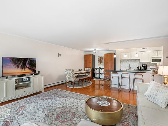 4th image of 1001 N Mill St APT 312