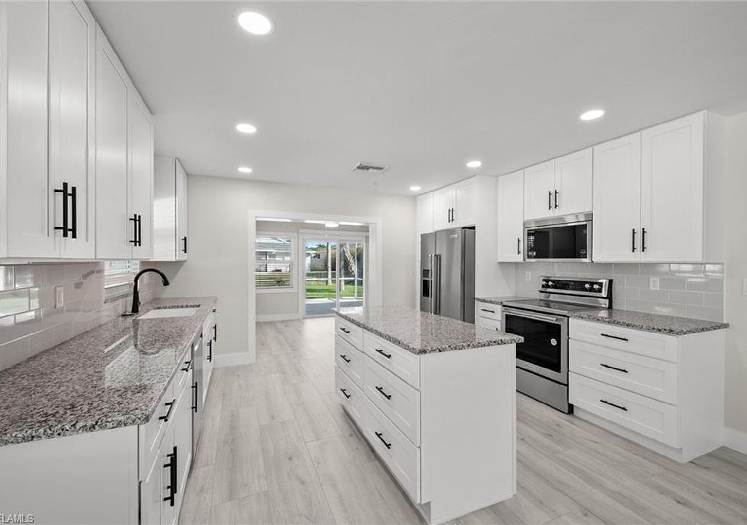 L’Appartement AMERICANA N/S Fooded P/O The Americana at Brand Luxury Apartments - Glendale, CA | Trulia