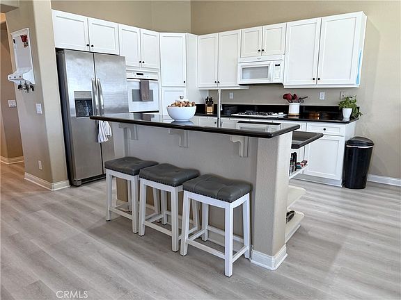 2nd image of 29537 Cambridge Dr