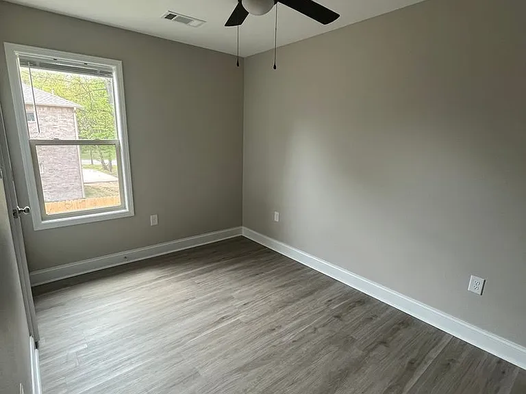 817 Ellis St — Photo 31