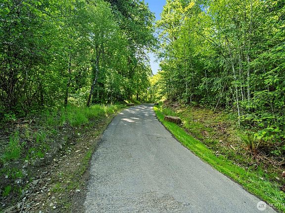 4th image of 110 N Burke Road