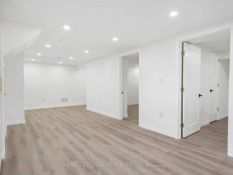 147 Burkholder St #LOWER — Photo 14