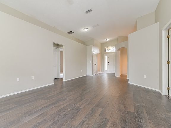 3rd image of 11354 Pinewood Cove Ln