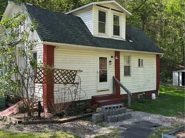 450 Coal Hollow Rd, Verona, PA 15147