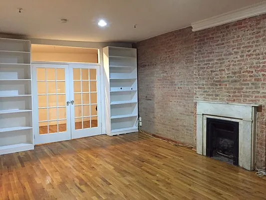 Rented by Ozymandius Realty | media 11