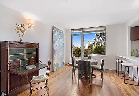 5th image of 301 W 118th St APT 10D