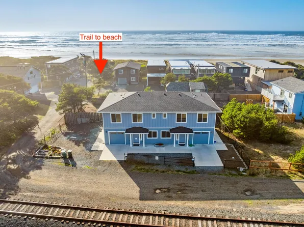 107/109 NW 22nd Ave, Rockaway Beach, OR 97136