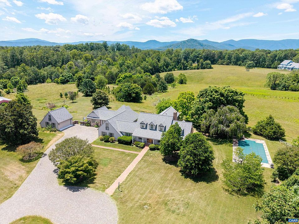 1st image of 546 Three Pond Ln