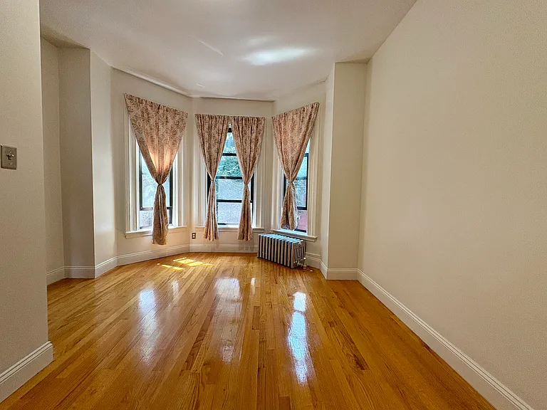 49 Dwight St #3 — Photo 4