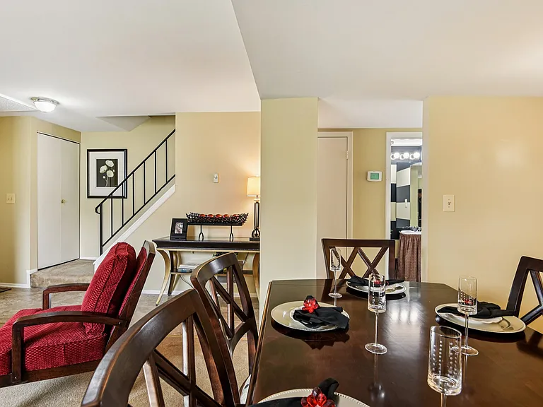 Howard Hills Rental Townhomes and Duplexes — Photo 95