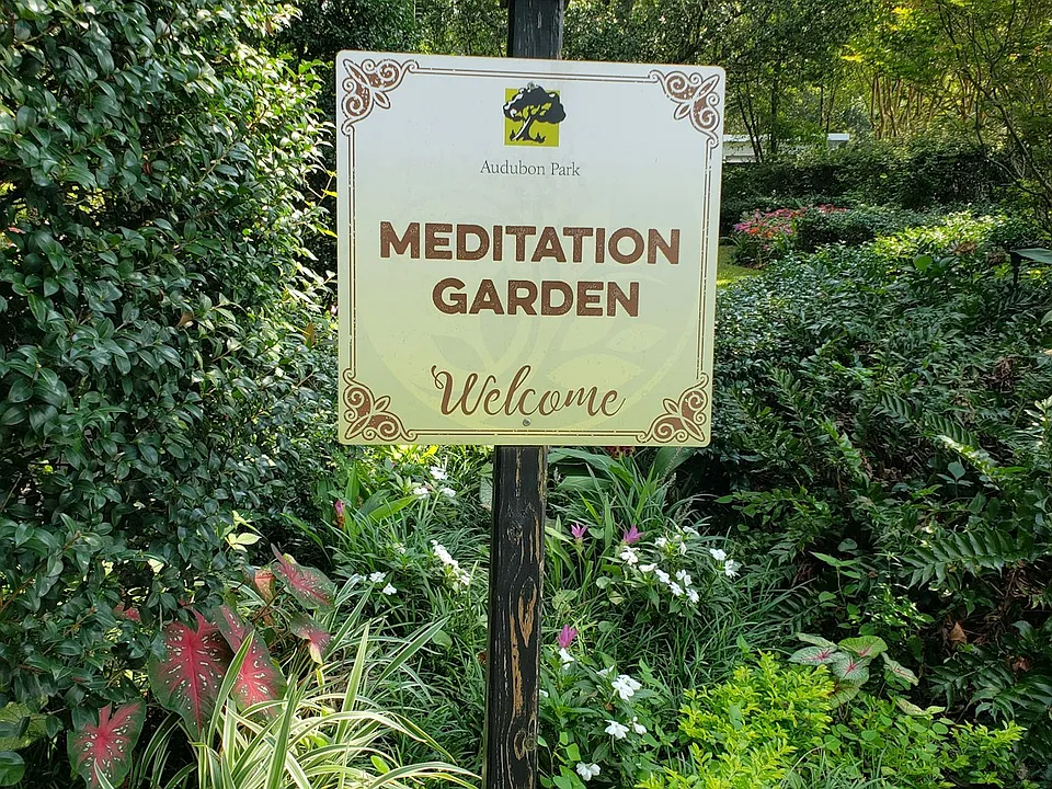 Audubon Park is 5 blocks away.