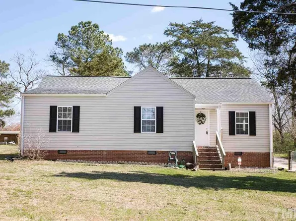 14 Dover St, Franklinton, NC 27525
