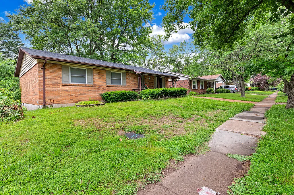 3 bed, 1189 sqft, $1,700 — Photo 3