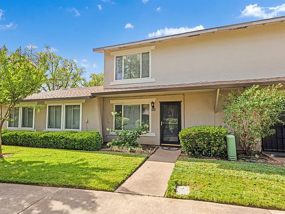 3rd image of 8849 La Riviera Dr Unit B