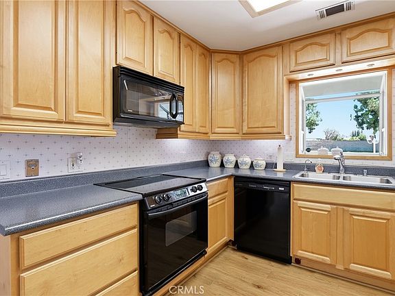 3rd image of 942 N Wanda Rd